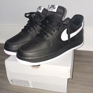 Nike Air Force 1 07 Black White Size 11